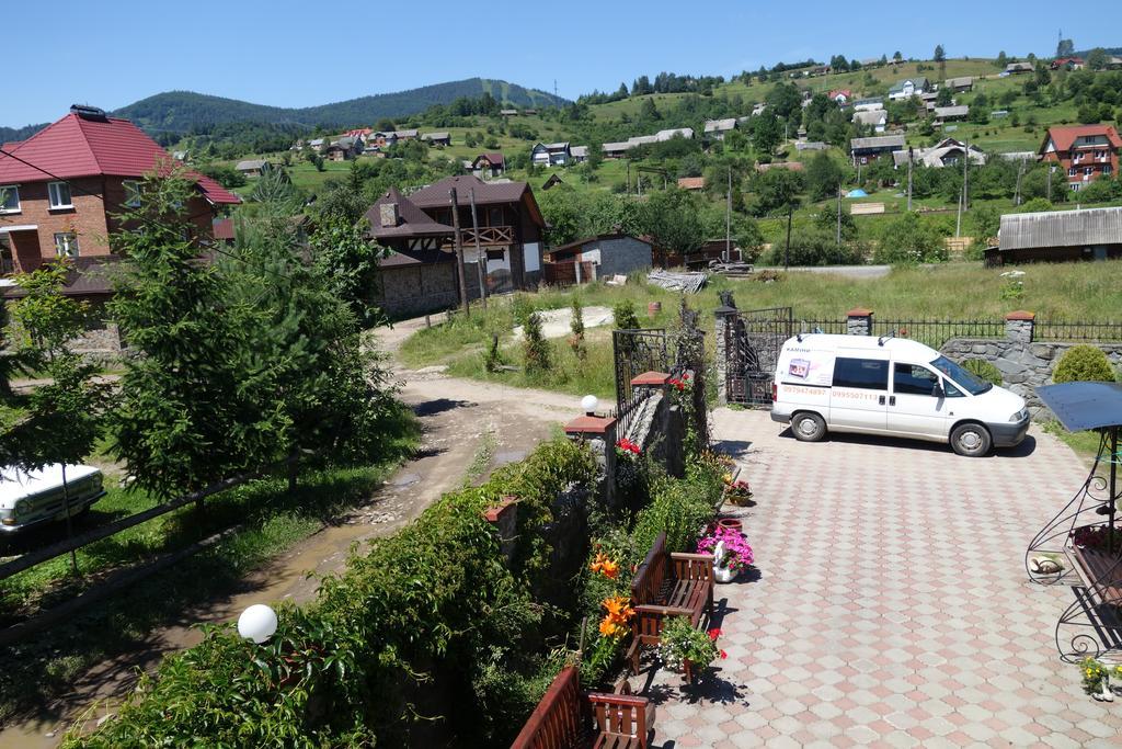 ホテル Ukrainochka スラブスク エクステリア 写真